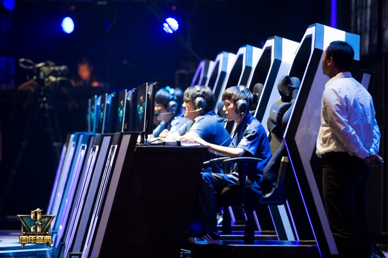 LNG玄学夺冠率拉满？自LPL双败赛制后夏季常规赛第2名都获得冠军