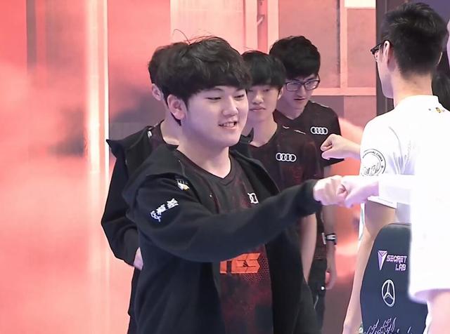 1401天没有 an 更新： CS2 社区要求Valve采取行动